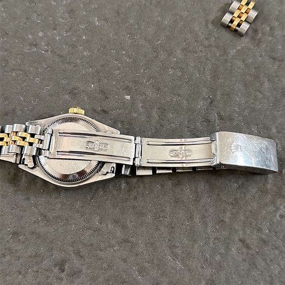 Rolex Ladies Datejust 26 with Diamond Dial Fluted Bezel Jubilee Steel & Gold - Picture 10 of 13